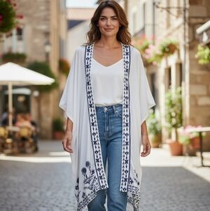 Knox Rose XS/S White Navy Embroidered Floral Open Kimono Jacket Bohemian